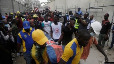 Nigeria : Effondrement d'un immeuble à Lagos, 36 corps extirpés des décombres, neuf survivants