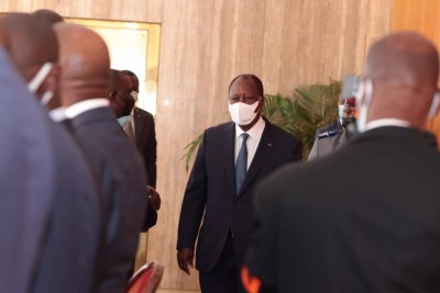 Côte d'Ivoire : Alassane Ouattara s'est envolé pour Accra pour prendre part à un sommet extraordinaire des chefs d'Etat sur la situation au Mali et en Guinée