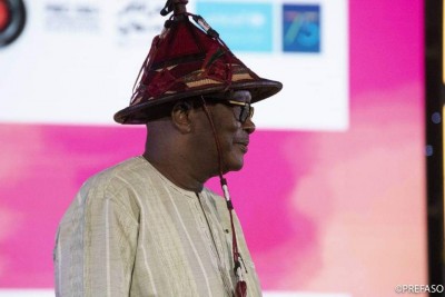 Burkina Faso : Le président Kaboré à Paris pour le forum Paix et cyber-sécurité