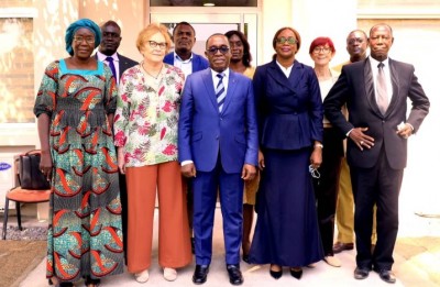 Côte d'Ivoire : Mme Dona Fologo présente à Aka Aouélé le Projet  LIANE 2 de l'UE qui permettra de toucher plus de 63 000 élèves dans le Sud-Comoé