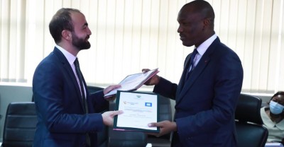 Côte d'Ivoire : PFO annonce la réception de nombreux CV, des embauches en cours dans le cadre d'une convention avec le ministère de la promotion de la jeunesse