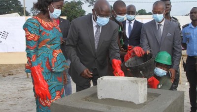 Côte d'Ivoire : Malgré les mécontentements, la cérémonie de pose de la première pierre du lycée moderne Yopougon Banco a eu lieu