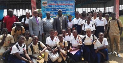 Côte d'Ivoire : Lutte contre la tricherie et les congés anticipés, les anciens élèves du lycée Pierre Gadié 1 de Yopougon sensibilisent