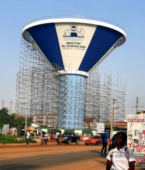 Côte d'Ivoire : Cocody, des interrogations sur la peinture du château d'Angré aux couleurs de l'ONEP
