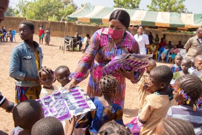 Côte d'Ivoire : Fête de Noël dans la Bagoué, Bruno Koné fait des heureux