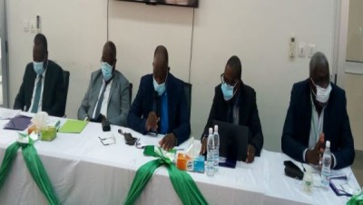 Côte d'Ivoire :  Des chercheurs créent une organisation apolitique pour relever le niveau social de ses membres et se pencher sur les problèmes rencontrés