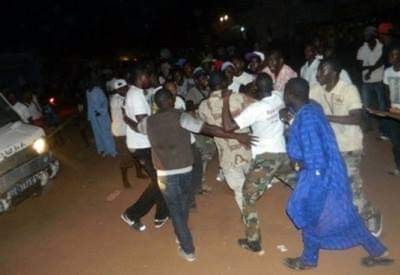 Côte d'Ivoire : Gohitafla, pour une fille qu'ils convoitaient, 02 enseignants en viennent aux mains lors d'un anniversaire