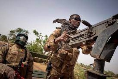 Mali : Quatre soldats tués dans une attaque à l'arme lourde à Nara
