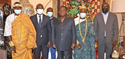 Côte d'Ivoire :   Depuis Daoukro, décès de son aîné, Bédié reçoit les condoléances des Thiam et d'une délégation de la tribu N'Zipli avec Nanan Akaffou N'Goran