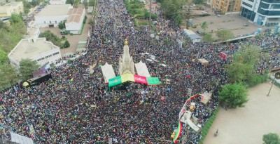 Mali: Des milliers de maliens manifestent leur soutien à Assimi Goita à Bamako et à l...