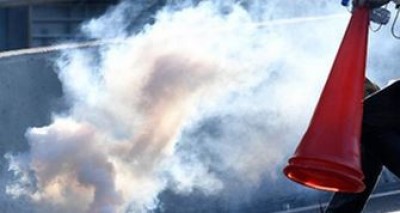 Côte d'Ivoire :   Casse d'Abobo, des ferrailleurs continuent de faire de la résistance, usage de gaz lacrymogènes par les agents des forces de l'ordre, les populations prises en « otage »