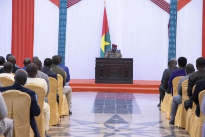 Burkina Faso : Paul-Henri Sandaogo Damiba poursuit ses concertations en recevant les directeurs généraux