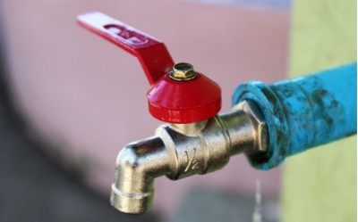 Côte d'Ivoire : La coupure d'eau dans plusieurs quartiers de Yopougon est due à un incident technique causé par une entreprise BTP