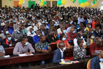 Côte d'Ivoire :  Les Docteurs non recrutés satisfaits des 660 postes budgétaires mis en jeu en 2022, demandent au ministre Diawara d'être leur avocat auprès du Gouvernement