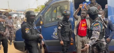 Ghana :  Menace de coup d'Etat, Mawuse Barker-Vormawor accusé de trahison et gardé à vue
