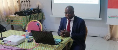 Côte d'Ivoire :  Les migrants installés à Abidjan confrontés à un manque de travail décent qui permet une juste rémunération, selon le Directeur du centre de recherche politique