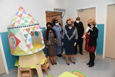 Côte d'Ivoire : En marge du sommet UE-UA, Dominique Ouattara visite l'Hôpital Universitaire des Enfants Reine Fabiola de Bruxelles