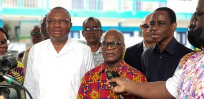 Côte d'Ivoire : Visite de Gbagbo aux évangéliques à Yopougon, le Révérend Yayé Robert se réjouit  de la « parfaite connaissance des écritures saintes » par son invité