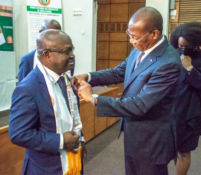 Côte d'Ivoire : 11 urbanistes seniors reçoivent la reconnaissance du Pays et faits officiers de l'ordre national et du mérite ivoirien par Bruno Koné