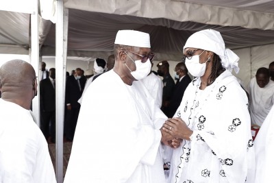 Côte d'Ivoire :  L'an un du décès de Hambak à la Grande Mosquée de la Riviera-Golf , bénédictions, prières pour le repos de l'âme du défunt en présence de Ouattara