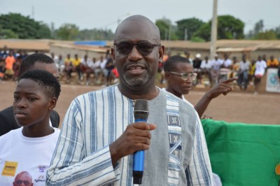 Côte d'Ivoire:    Toumodi, le délégué communal du RHDP, Niamien Théodore appelle les populations à taire leurs querelles et à donner une chance à la paix