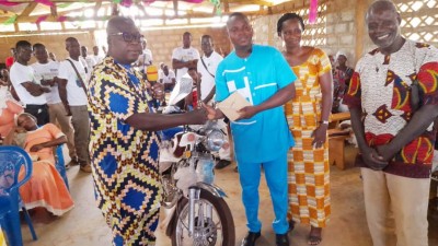 Côte d'Ivoire :  Anoumaba, le 1er adjoint au maire fait des heureux et prend des engagements