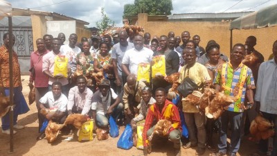 Côte d'Ivoire : Un jeune cadre du RHDP offre des vivres aux différents responsables politiques des Houphouëtistes de Sakassou