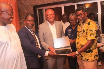 Côte d'Ivoire :  PPA-CI, la représentation des États-Unis fait don de matériels de communication, Damana Pickass appelle à la mutualisation des efforts pour hisser le parti