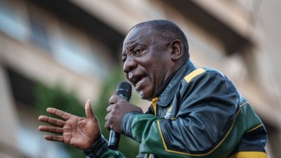 Afrique du Sud : Ramaphosa  hué en plein discours lors de la fête du travail