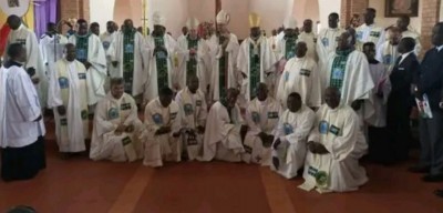 Cameroun : Un prêtre de l'église catholique romaine placé en détention pour viol présumé sur mineur