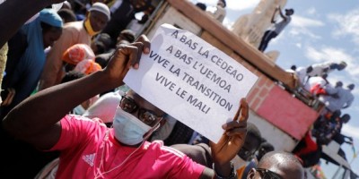 Mali : Manifestation de soutien aux Famas et aux Russes à Bamako