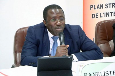 Côte d'Ivoire :  Monnaie unique de la CEDEAO, la création de l'ECO contrainte par la revendication du Nigeria