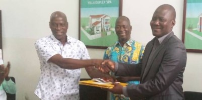 Côte d'Ivoire :   CNEC, le Professeur Johnson Kouassi Zamina passe le flambeau au Docteur Aubin Kazon Diescieu