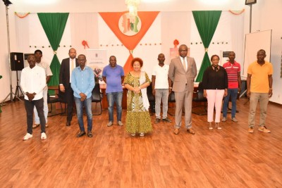 Côte d'Ivoire : Contrairement au communiqué du Port d'Abidjan, aucune grève des Dockers (FSDR)  car elle a été suspendue depuis le 2 juin suite à l'intervention de la  Médiature