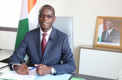 Côte d'Ivoire : La  corruption cause une perte de 1 300 milliards de FCFA à l'État ivoirien par an, voici les secteurs où les fonctionnaires ont été interpellés pour ce fléau