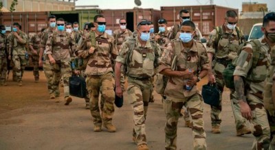 Mali : Barkhane remet les clés de la base militaire de Ménaka aux Famas