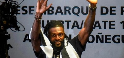 Togo :  Salaire pour Adebayor à la maison après son « limogeage injuste » à Olimpia