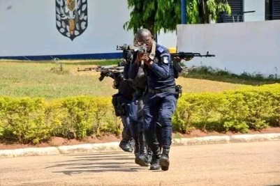 Côte d'Ivoire : Bouaké, un gendarme tire sur une boîte comme cible, avant de laisser passer ou non un taxi moto non en règle