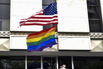 Côte d'Ivoire : Black lives matter (BLM) et lutte contre l'homophobie,  un drapeau à l'Ambassade des Etats-Unis, une propagande ?