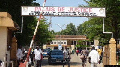 Bénin: « Complot contre la sûreté de l'État », renvoi du procès de six militaires jugés par la Criet