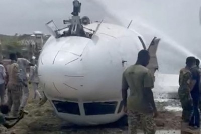 Somalie : Un avion se retourne sur le dos lors de son atterrissage sans faire de victime