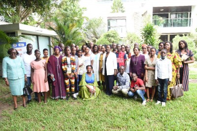 Côte d'Ivoire : Cérémonie de mise en route des meilleurs élèves pour un séjour éducatif à Cap d'Ail en France