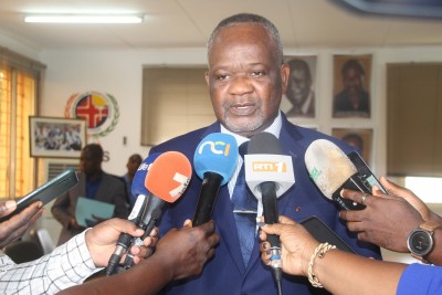 Côte d'Ivoire :     Le Directeur général du CNTS, Dr Seidou Konaté présente le bilan des activités du premier semestre et promet atteindre 250 mille poches à la fin de cette année