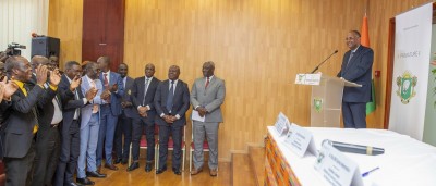 Côte d'Ivoire :    Signature de la 2de trêve sociale entre les organisations syndicales et le Gouvernement, 1100 milliards de FCFA à mobiliser sur cinq ans par l'Etat pour la mise en œuvre des accords