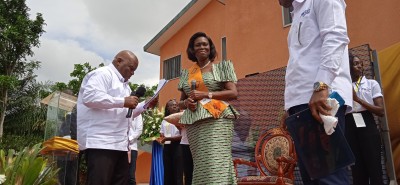 Côte d'Ivoire : Simone Gbagbo crée son Parti et déclare qu'elle est « lancée comme une vague qui va déménager tout sur son chemin   »