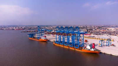 Côte d'Ivoire : Livraison des nouveaux portiques, étape importante dans la finalisation de la construction du 2e terminal à conteneurs du port d'Abidjan