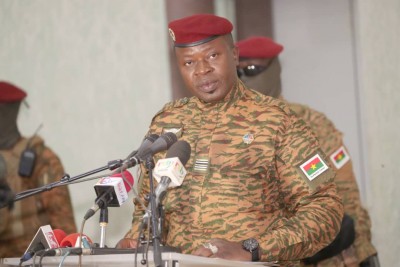 Burkina Faso : Lutte anti-terroriste, le président Damiba au Niger