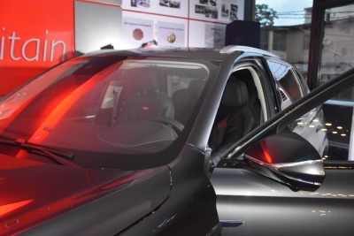 Côte d'Ivoire : Parc automobile, le Ministre Amadou Koné s'imprègne  des premiers véhicules électriques