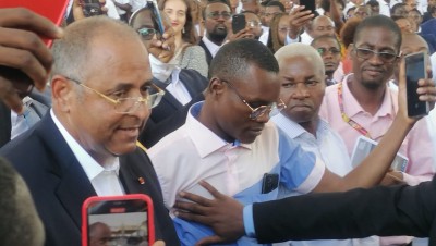 Côte d'Ivoire : Patrick Achi appellent les chefs d'entreprises à recruter le maximum de stagiaires pour se rendre service et à l'État