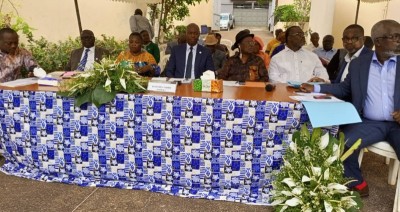 Côte d'Ivoire :    Enseignement privé laïc et confessionnel, les présidents des faitières du secteur réclament des milliards à l'Etat et menacent d'arrêter le travail le 7 novembre